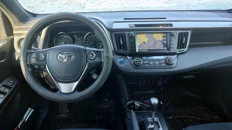 Begagnad Toyota RAV4 Hybrid 197 HK (144 kW) 2018 SUV