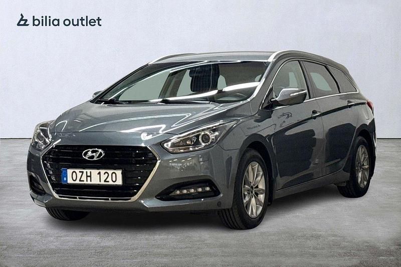 Silver Begagnad 2016 Hyundai i40 Comfort Kombi | 139 900 kr (Marknadspris) - Bild 1/3