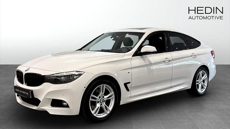 Begagnad 2019 BMW 330 Gran Turismo M Sport Sedan | 249 700 kr - Bild 1/4