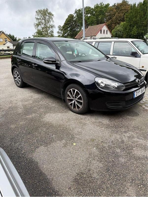 Svart Begagnad 2012 VW Golf VII Halvkombi | 65 000 kr (Bra pris) - Bild 1/4
