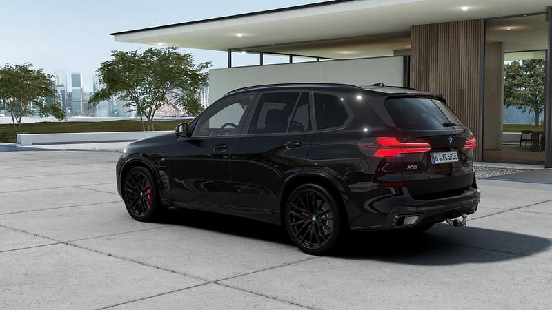 Begagnad BMW X5 M Sport 490 HK (360 kW) 2024 Svart SUV