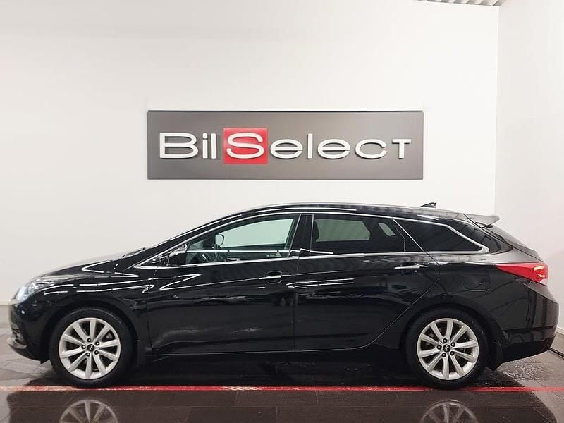 Begagnad Hyundai i40 141 HK (103 kW) 2015 Svart Kombi