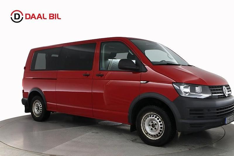 Begagnad VW Caravelle Comfortline 150 HK (110 kW) 2015 Röd Minibuss