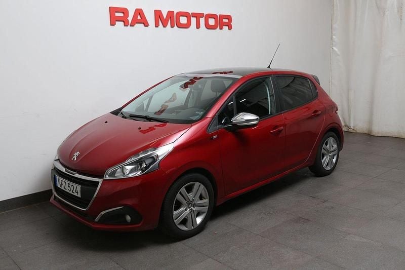 Mörkröd Begagnad 2016 Peugeot 208 Style Halvkombi | 89 900 kr (Marknadspris) - Bild 1/3