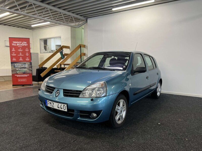 Ljusblå Begagnad 2007 Renault Clio R.S. Halvkombi | 39 900 kr (Lite dyr) - Bild 1/4