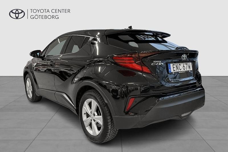 Begagnad Toyota C-HR Edition 124 HK (91 kW) 2022 Svart SUV