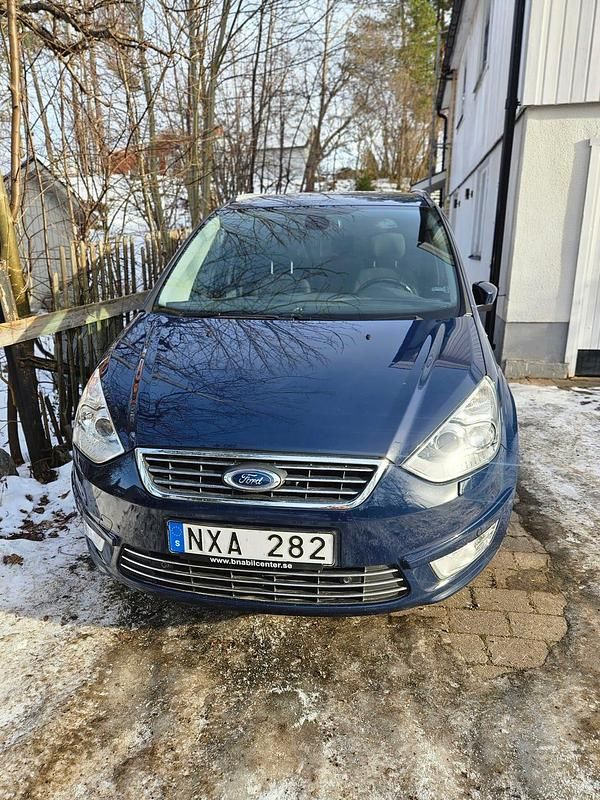 Begagnad Ford Galaxy 140 HK (102 kW) 2013 Minibuss