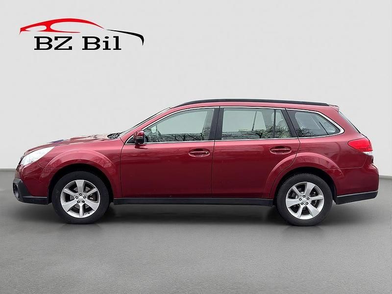 Begagnad Subaru Outback 150 HK (110 kW) 2013 Röd Kombi