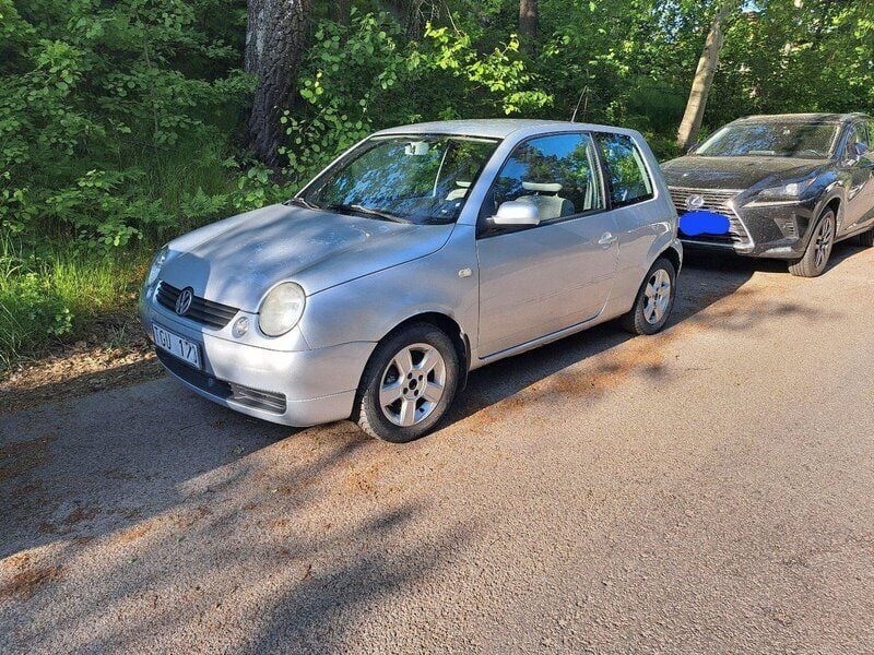 Silver Begagnad 2002 VW Lupo Halvkombi | 14 500 kr - Bild 1/3