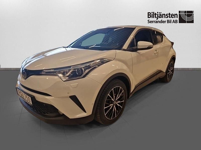 Vit Begagnad 2016 Toyota C-HR Multidrive S SUV | 169 900 kr (Marknadspris) - Bild 1/4
