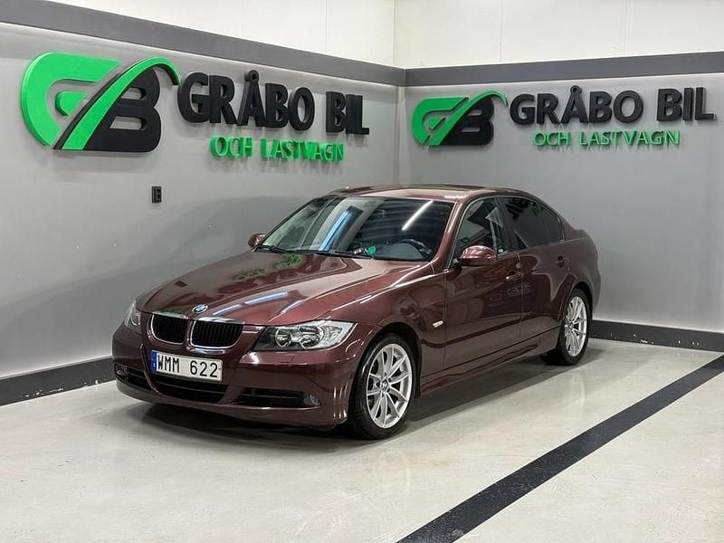 Begagnad BMW 320 150 HK (110 kW) 2007 Röd Sedan