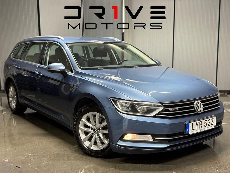 Blå Begagnad 2016 VW Passat Kombi | 119 900 kr (Marknadspris) - Bild 1/4