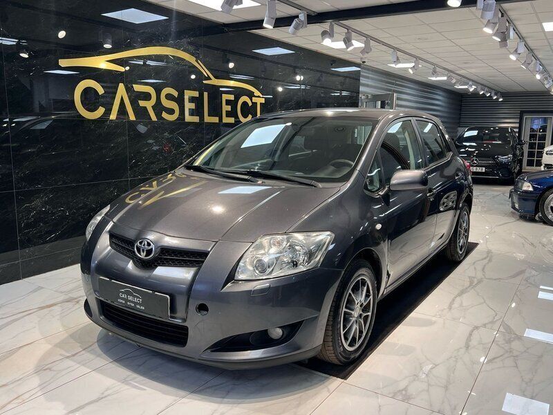 Grå Begagnad 2008 Toyota Auris Halvkombi | 59 900 kr (Marknadspris) - Bild 1/4