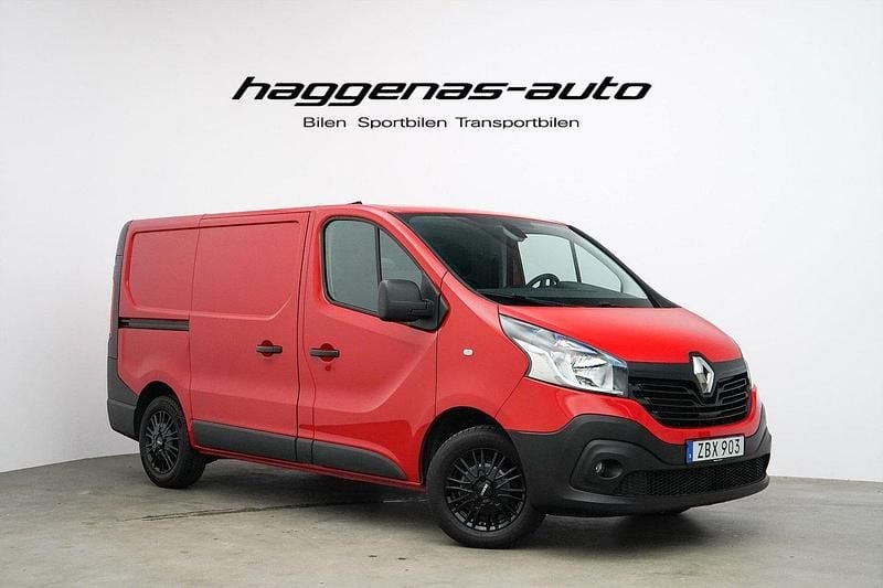 Röd Begagnad 2018 Renault Trafic Van | 159 000 kr (Bra pris) - Bild 1/4