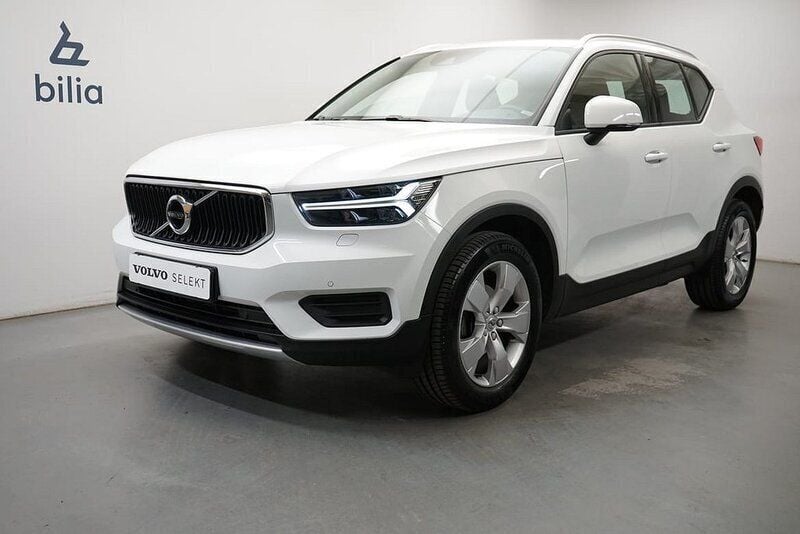 Vit Begagnad 2019 Volvo XC40 Momentum SUV | 259 900 kr (Lite dyr) - Bild 1/3