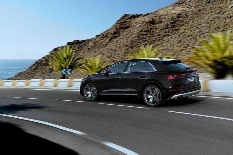 Begagnad Audi Q8 S-Line 490 HK (360 kW) 2024 SUV