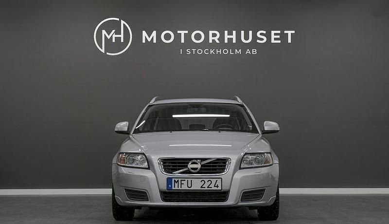 Begagnad Volvo V50 146 HK (107 kW) 2011 Grå Kombi