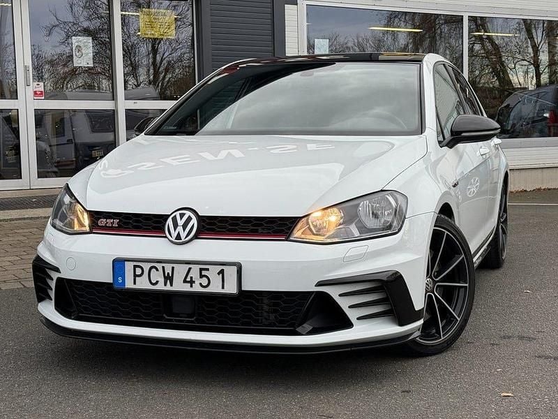 Begagnad VW Golf VII GTI Clubsport 265 HK (194 kW) 2016 Flerfärgad Halvkombi