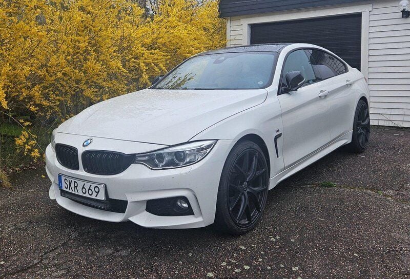 Vit Begagnad 2017 BMW 420 Gran Coupé M Sport Sportkupé | 245 000 kr (Marknadspris) - Bild 1/4
