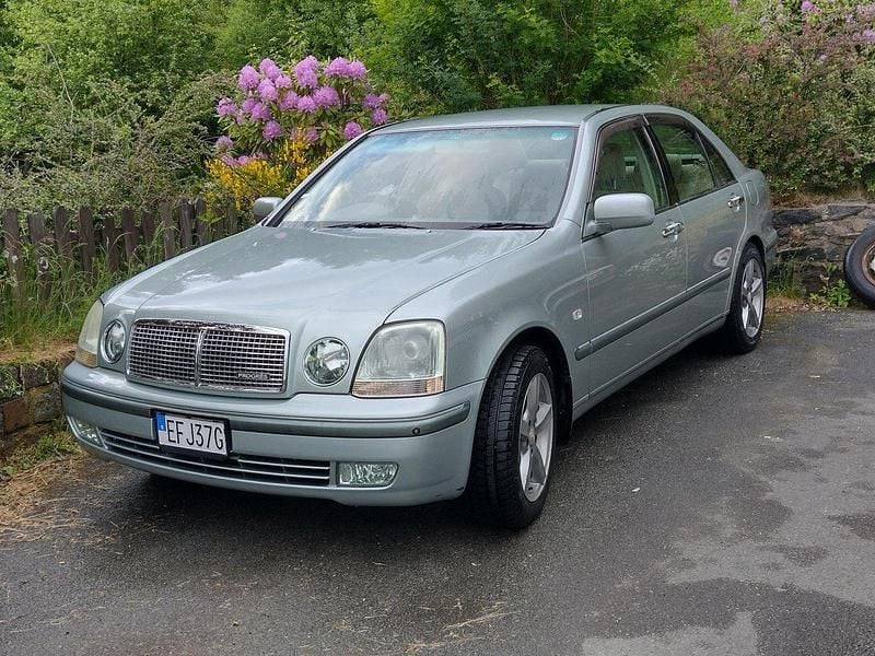 Begagnad 2003 Toyota Progrès Comfort Sedan | 106 500 kr - Bild 1/4