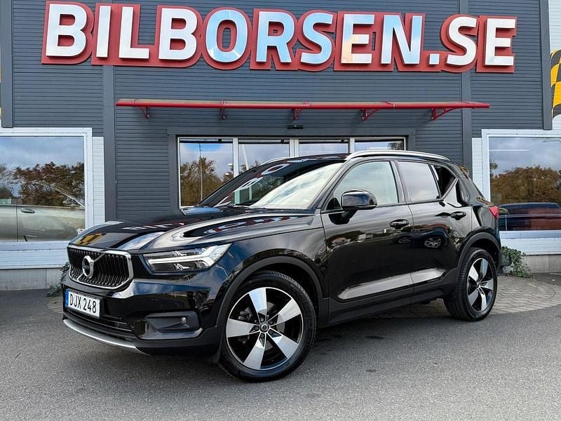 Svart Begagnad 2018 Volvo XC40 Momentum SUV | 319 000 kr (Marknadspris) - Bild 1/4