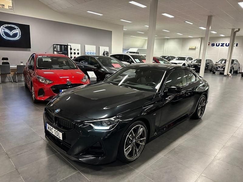 Svart Begagnad 2022 BMW M240 M Sport Sportkupé | 509 900 kr - Bild 1/4