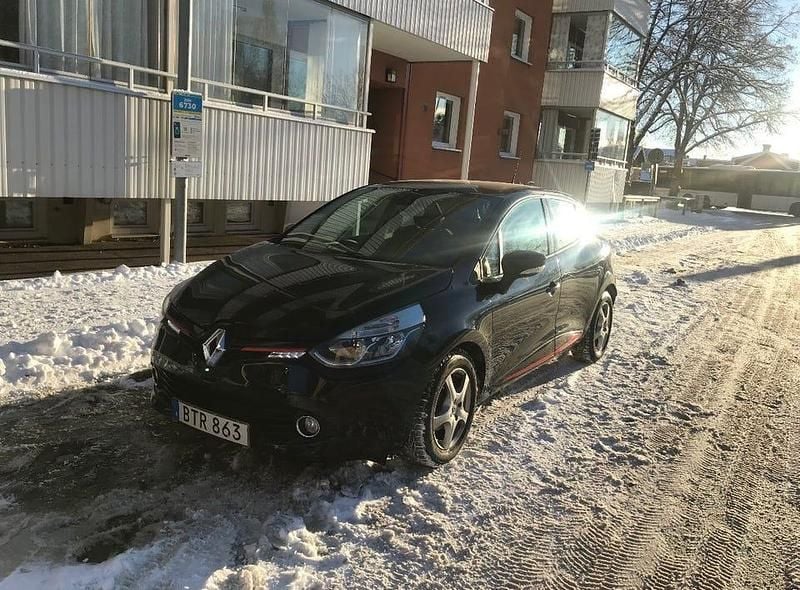 Begagnad Renault Clio IV 90 HK (66 kW) 2014