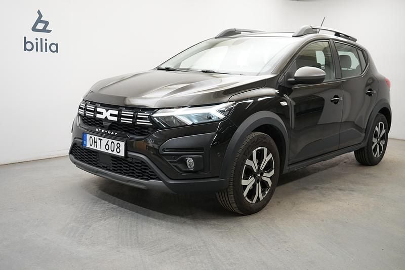 Svart Begagnad 2022 Dacia Sandero Expression SUV | 159 900 kr (Marknadspris) - Bild 1/3