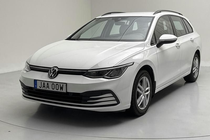 Vit Begagnad 2022 VW Golf VIII | 215 000 kr (Bra pris) - Bild 1/4