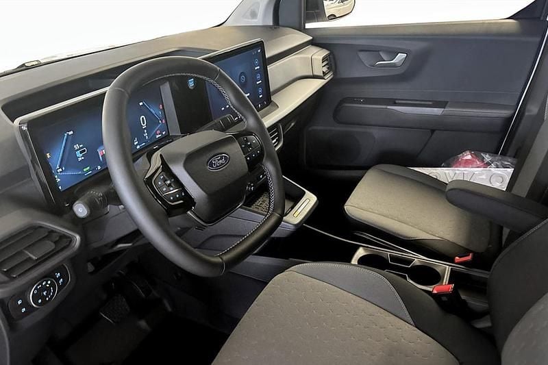 Ny Ford E-Transit 2026 Vit Van