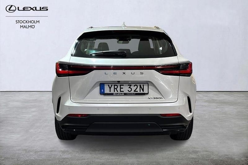 Begagnad Lexus NX350h Business Edition 245 HK (180 kW) 2023 Vit SUV