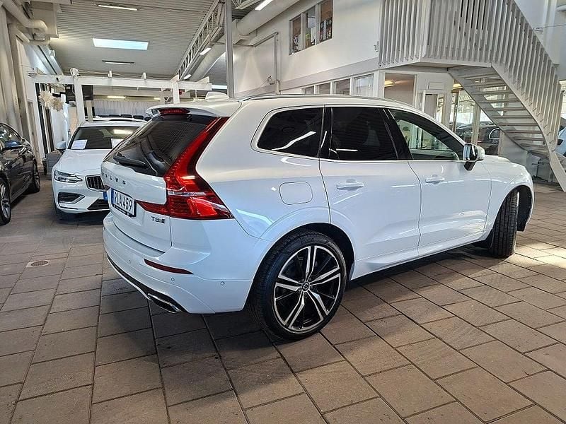 Begagnad Volvo XC60 R-Design 320 HK (235 kW) 2017 Vit SUV