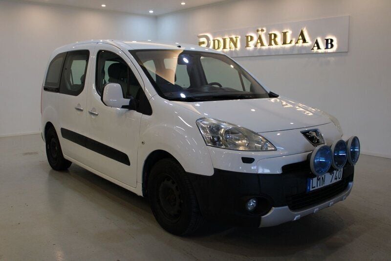 Vit Begagnad 2010 Peugeot Partner Tepee Minibuss | 39 900 kr (Marknadspris) - Bild 1/4