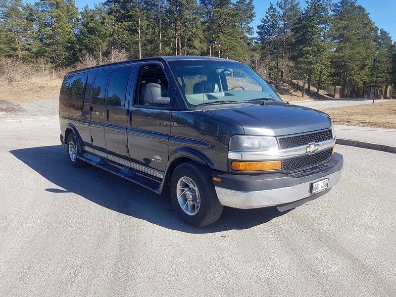 Chevrolet express starcraft