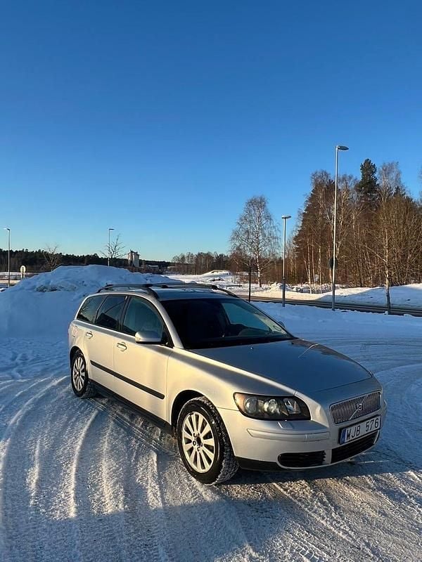 Begagnad 2005 Volvo V50 Kombi | 26 000 kr (Marknadspris) - Bild 1/4