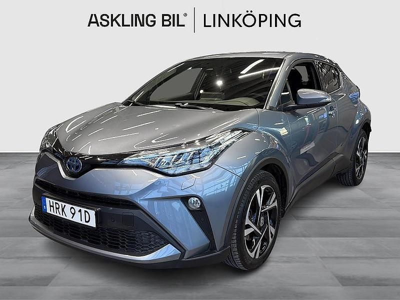 Grå Begagnad 2022 Toyota C-HR Edition SUV | 249 900 kr (Marknadspris) - Bild 1/4
