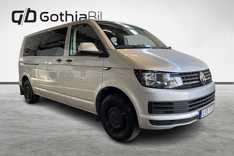 Begagnad VW Caravelle Trendline 150 HK (110 kW) 2015 Silver Minibuss