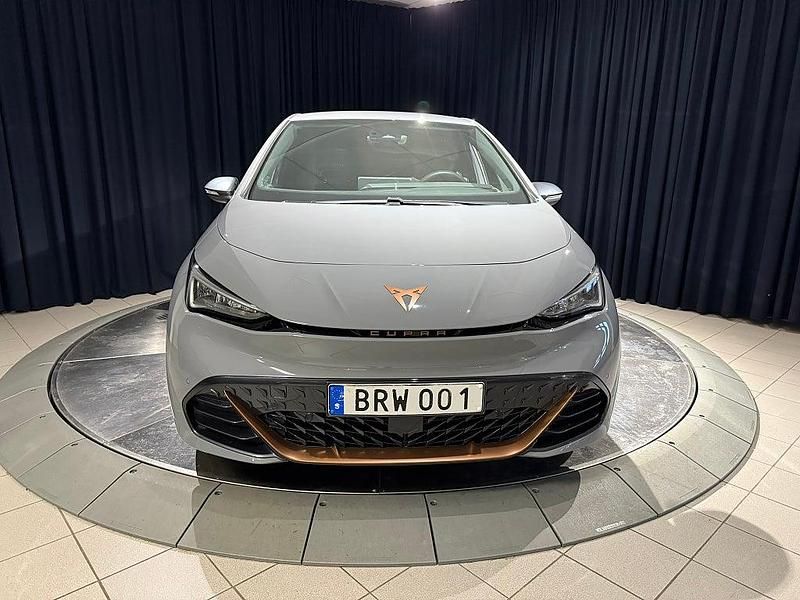 Begagnad Cupra Born 150 kW (204 HK) 2022 Grå Halvkombi