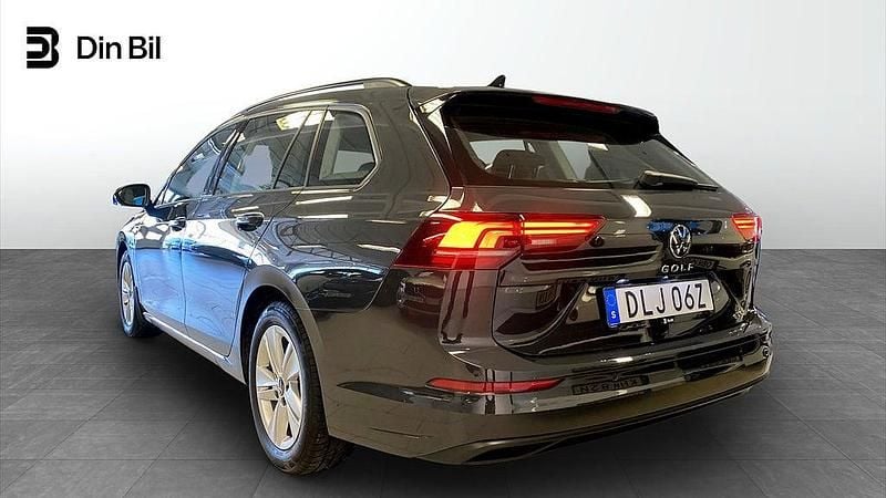 Begagnad VW Golf VIII Life 150 HK (110 kW) 2025 Grå Kombi