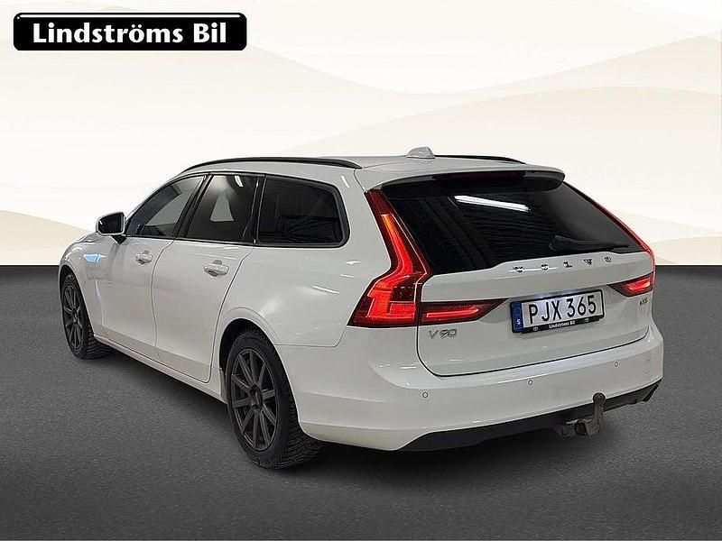 Begagnad Volvo V90 Kinetic 151 HK (111 kW) 2017 Vit Kombi