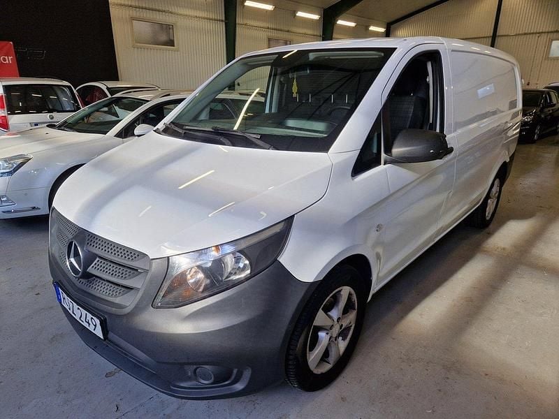 Vit Begagnad 2017 Mercedes Vito Van | 119 900 kr (Marknadspris) - Bild 1/4