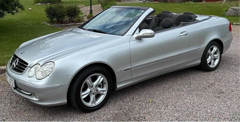 Silver Begagnad 2004 Mercedes CLK200 Avantgarde Cab | 89 000 kr (Marknadspris) - Bild 1/4
