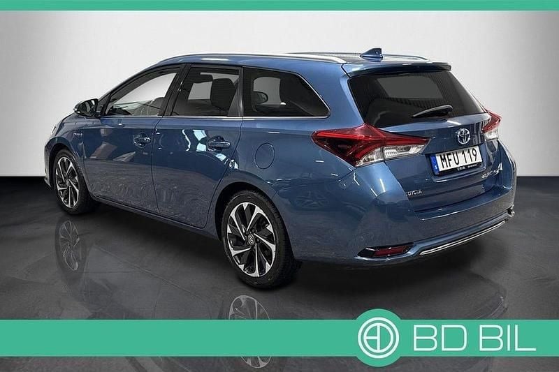 Begagnad Toyota Auris Touring Sports Active 136 HK (100 kW) 2015 Blå Kombi