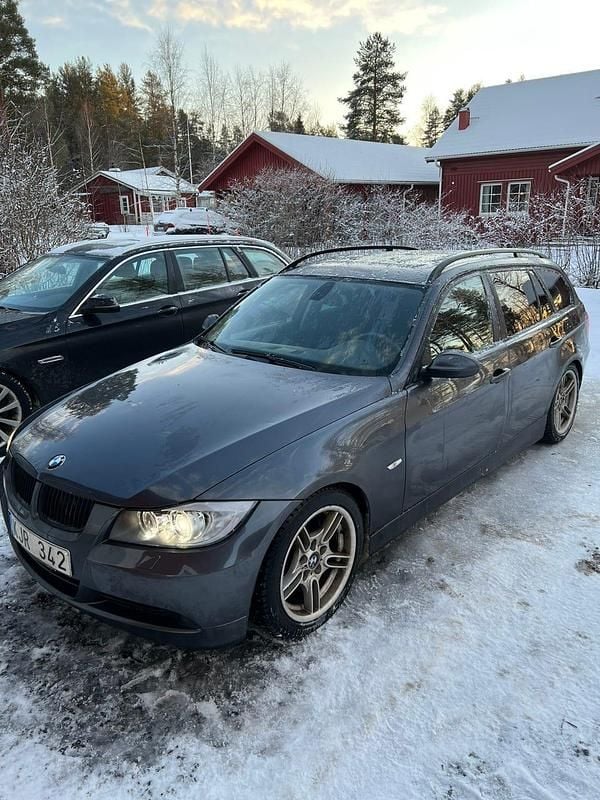 Begagnad 2007 BMW 325 Kombi | 60 000 kr (Marknadspris) - Bild 1/3