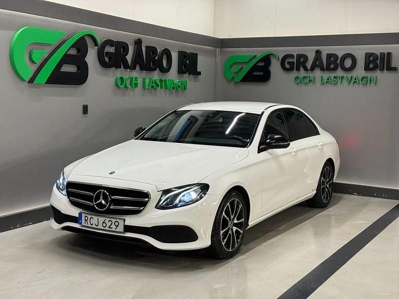 Vit Begagnad 2018 Mercedes E200 Avantgarde | 239 900 kr (Marknadspris) - Bild 1/4