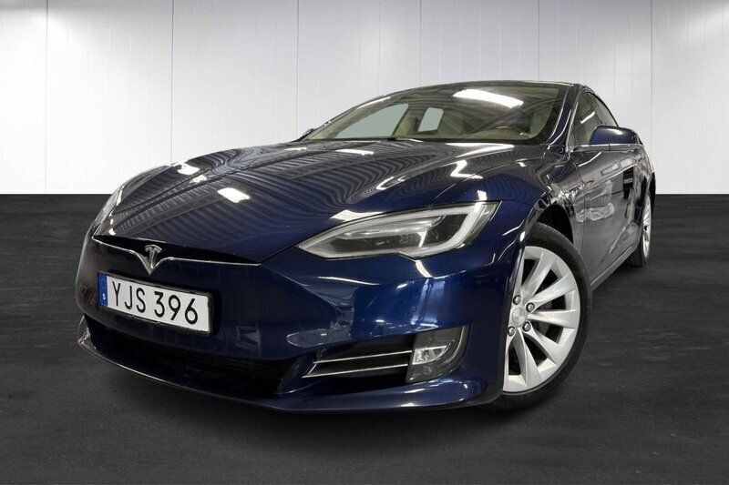Blå (blue) Begagnad 2017 Tesla Model S Sedan | 249 900 kr (Marknadspris) - Bild 1/4