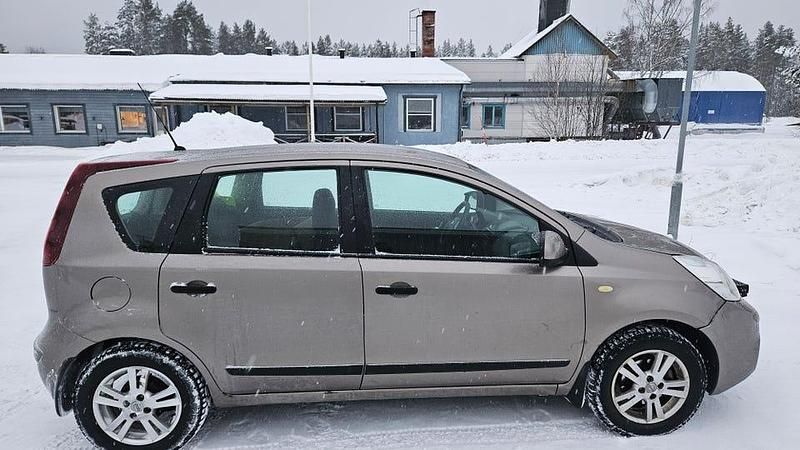 Begagnad Nissan Note 88 HK (64 kW) 2010 Halvkombi
