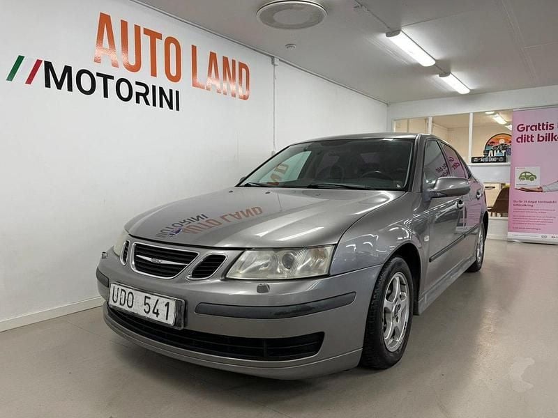 Ljusgrå Begagnad 2003 Saab 9-3 Linear Sedan | 39 900 kr (Marknadspris) - Bild 1/4