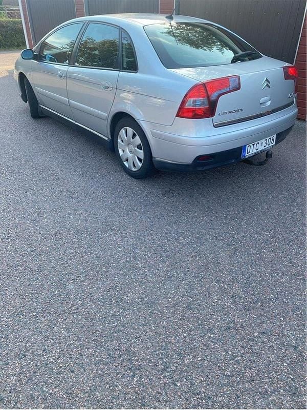 Silver Begagnad 2007 Citroën C5 Halvkombi | 15 500 kr (Marknadspris) - Bild 1/2