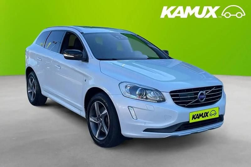Vit Begagnad 2015 Volvo XC60 Ocean Race SUV | 194 900 kr (Marknadspris) - Bild 1/4